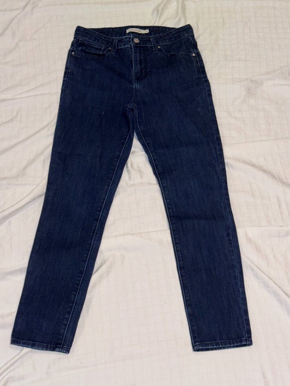 Levi's High Rise Dark Wash Skinny Jeans - 29P